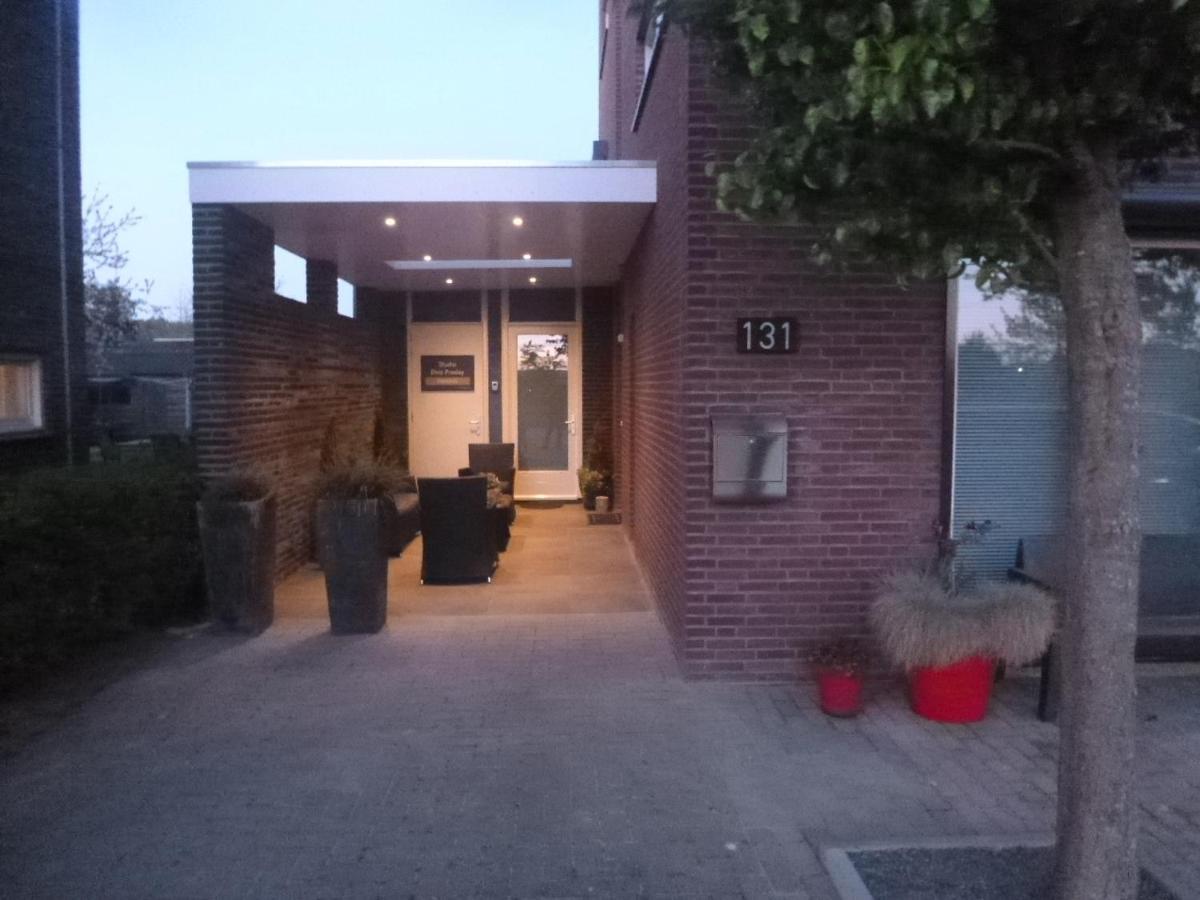 Elvis Presley Private Studio With Kitchen And Airconditioning Goes Esterno foto