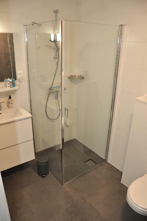 Elvis Presley Private Studio With Kitchen And Airconditioning Goes Esterno foto