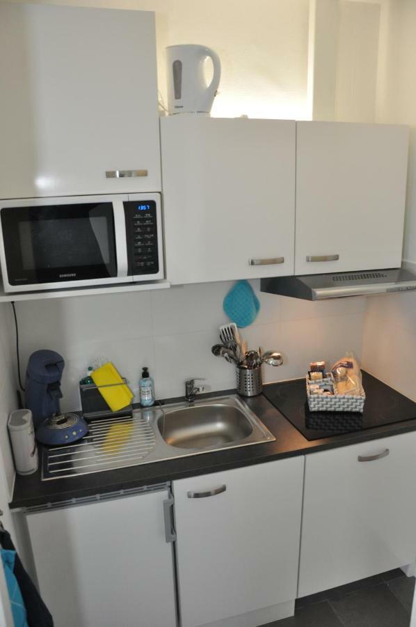 Elvis Presley Private Studio With Kitchen And Airconditioning Goes Esterno foto